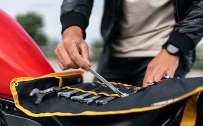 Cómo detectar y solucionar fugas de combustible en tu moto