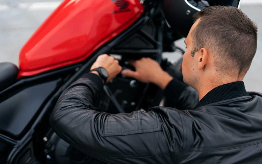 Cómo saber si una moto de segunda mano ha tenido una caída importante