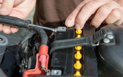 Cómo cambiar la batería de tu moto tú mismo